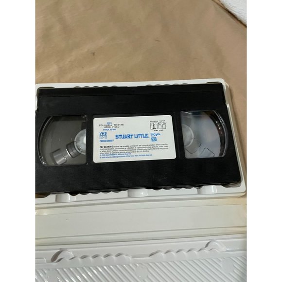 Stuart Little VHS - In Very Good Condition - Picture 3 of 3